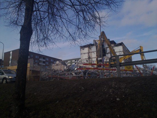 Rivning av fd stadsdelsförvaltningen 1/4 Rivning av fd stadsdelsförvaltningen 1/4